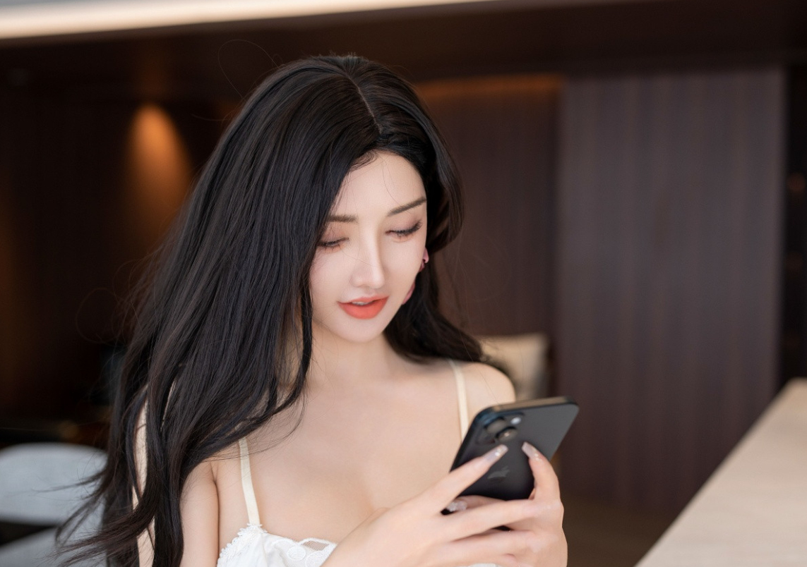 潘思沁＆李丽莎家访主题服饰秀身材摄影_第1张