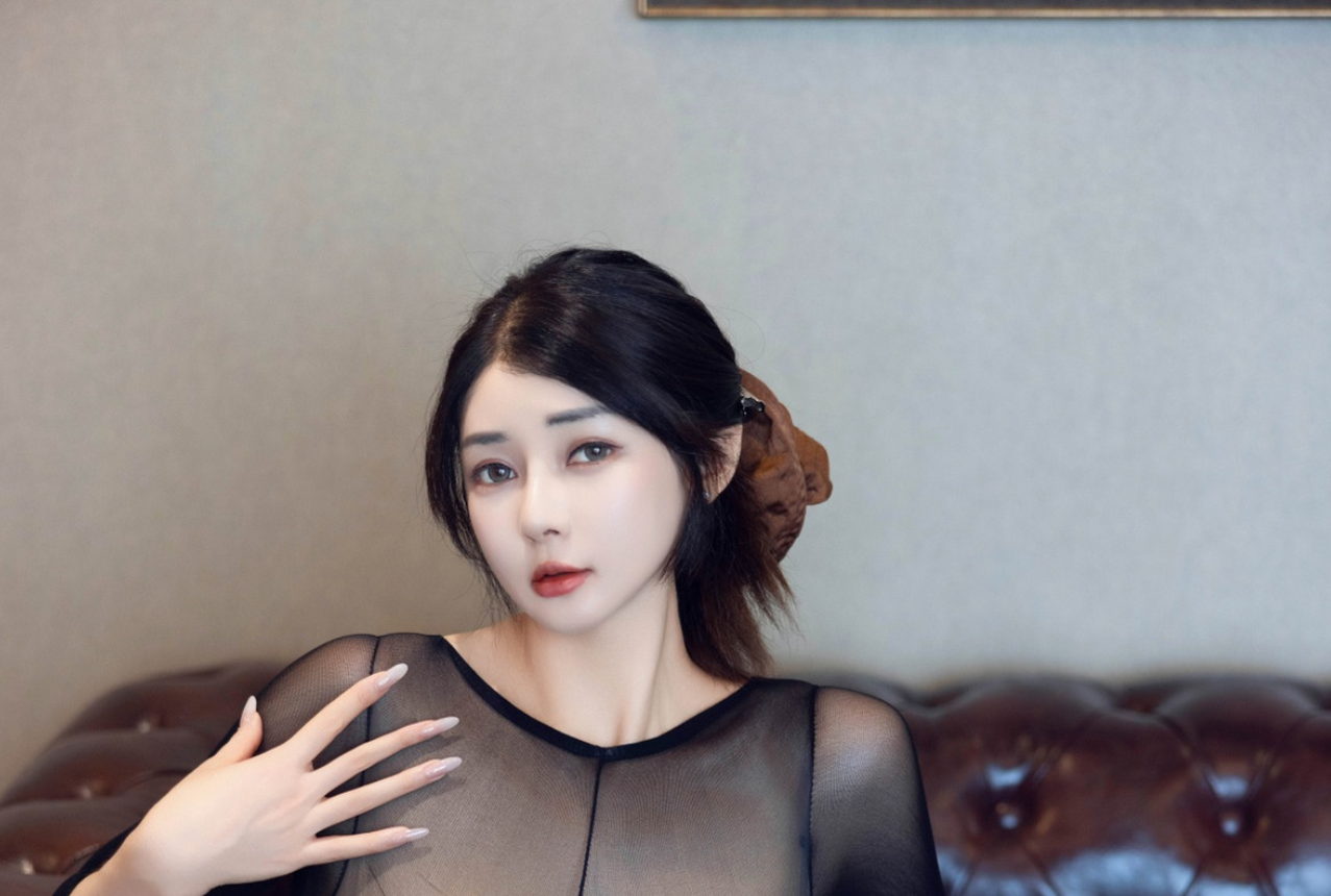 594_试衣良人美的使者凯竹quinn感性黑色_第1张